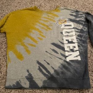 VS Pink limited edition sweatshirt